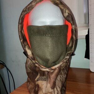 Storm Blocker Hood blocks the elements Advantage Timber Camouflage w/Green mask